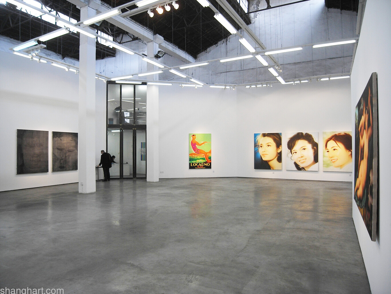 Zhou Tiehai and Tang Guo's works