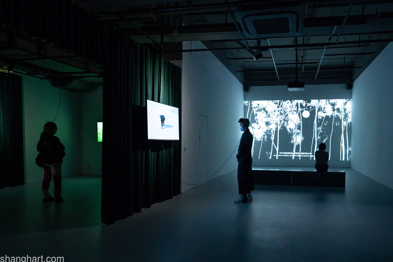 Li Ran_ Night of Patmos_ Installation view, image courtesy OCAT Shanghai