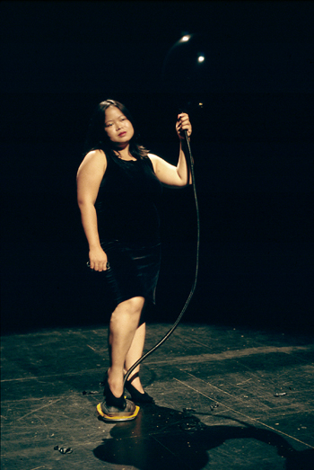 Melati Suryodarmo, Love Me Tender. performed at the Braunschweiger Kulturnacht, LOT Theatre, Braunschweig, 2001. Photo: Gundel Scholz.