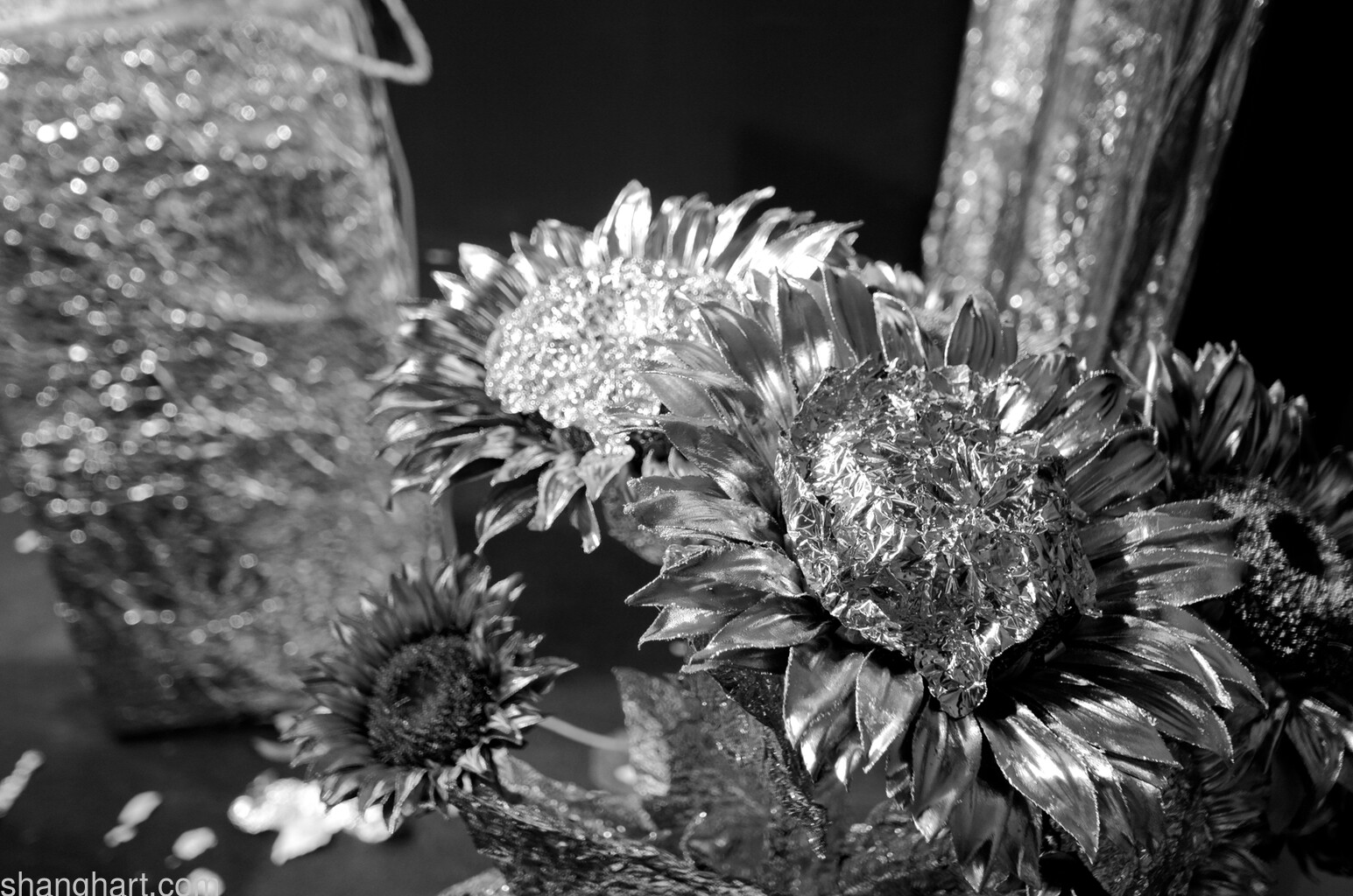 Detail view of Geng Jianyi's work