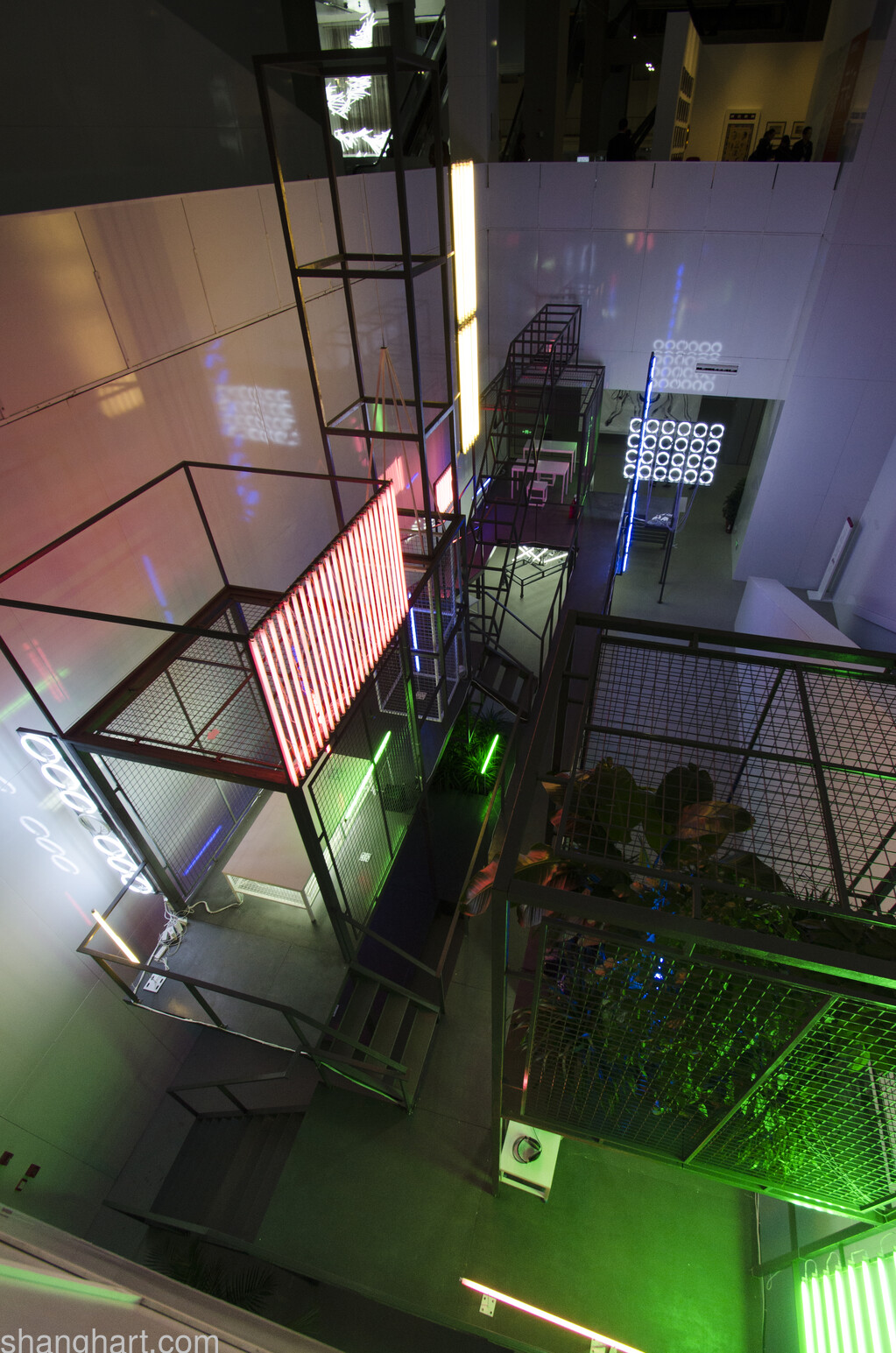 Installation view of SHI Qing 