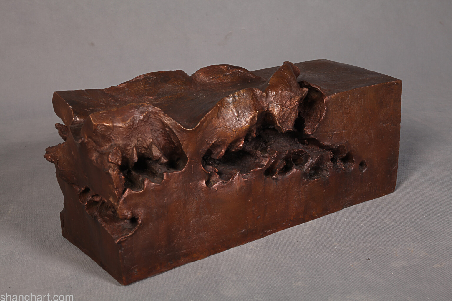 There is a Kind of Sacrifice That You Can Not Wait to Tear Yourself, Full of Joy and Flaunt, bronze, 24.3*53*20.6cm