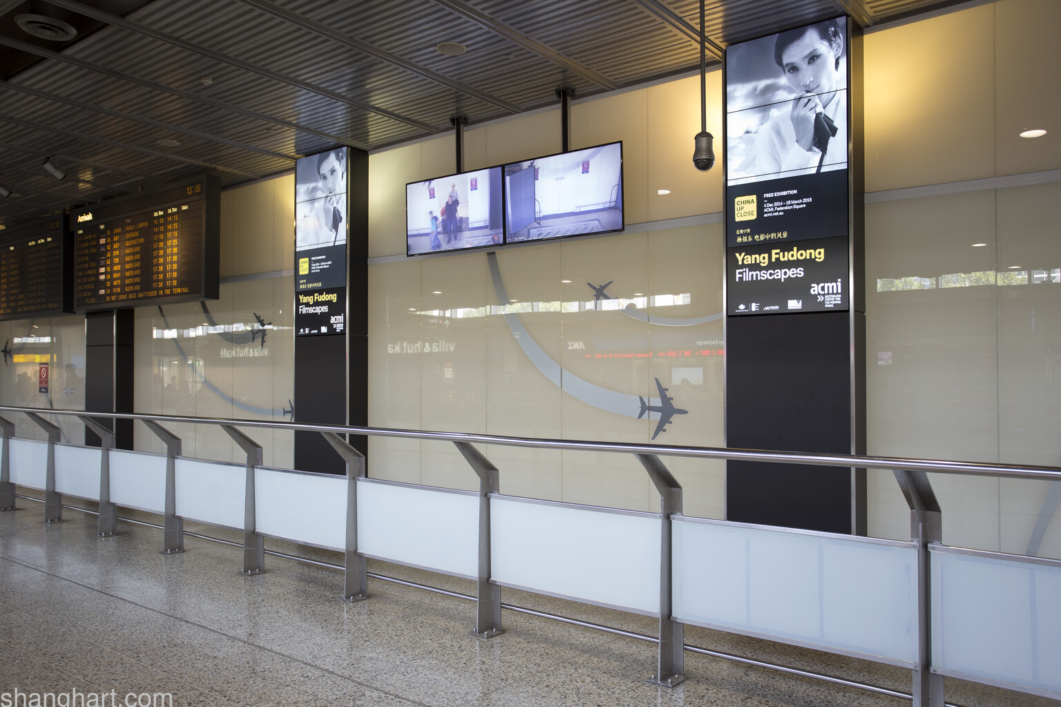 Melbourne Airport CUC Yang Fudong screens_Credit Mark Gambino