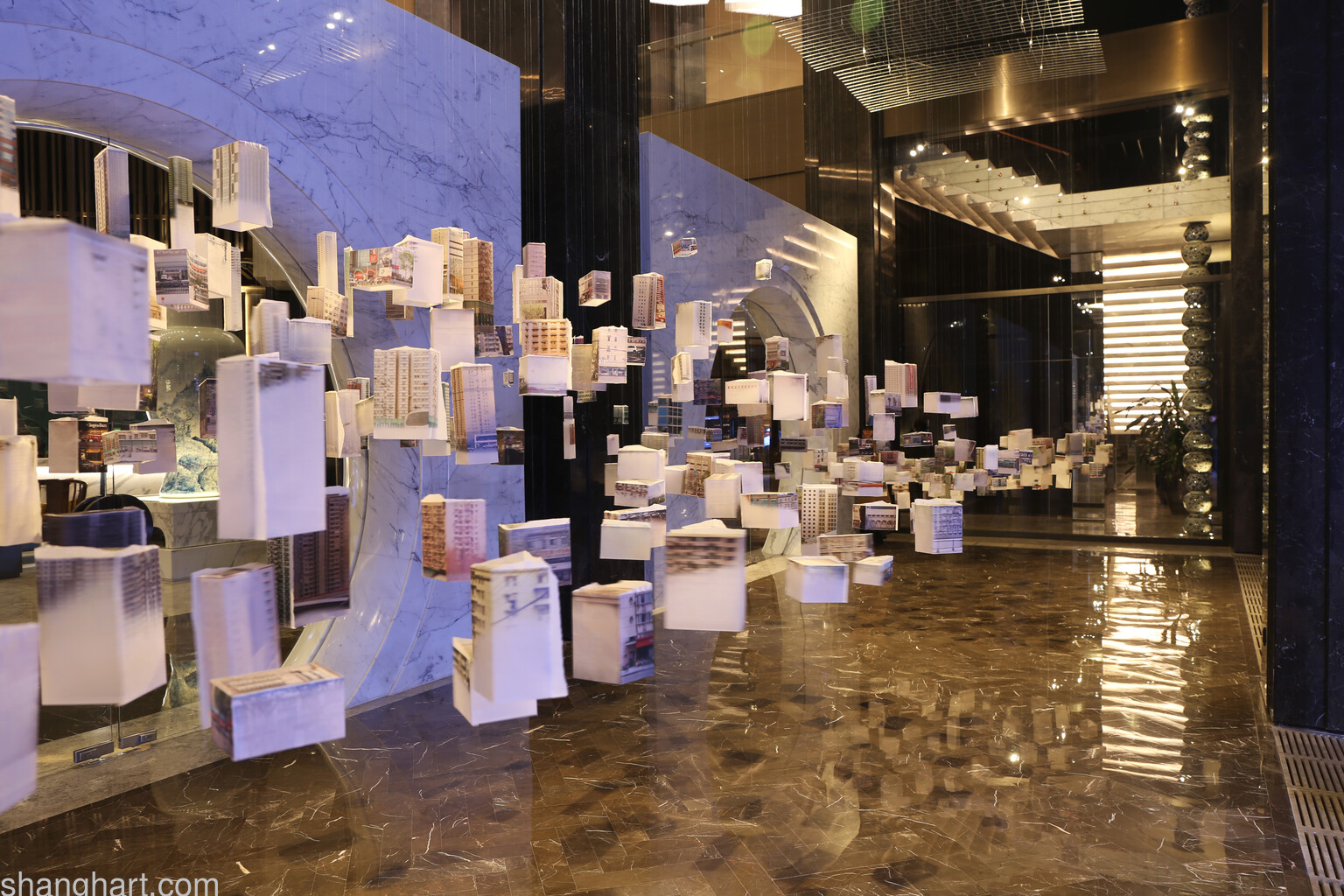 Installation view（night）